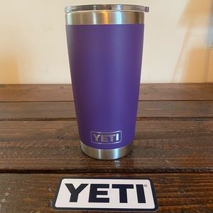 YETI 💜 peak purple 20oz retired tumbler